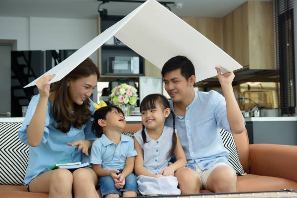 How to Choose the Right Life Insurance Policy for Your Family?